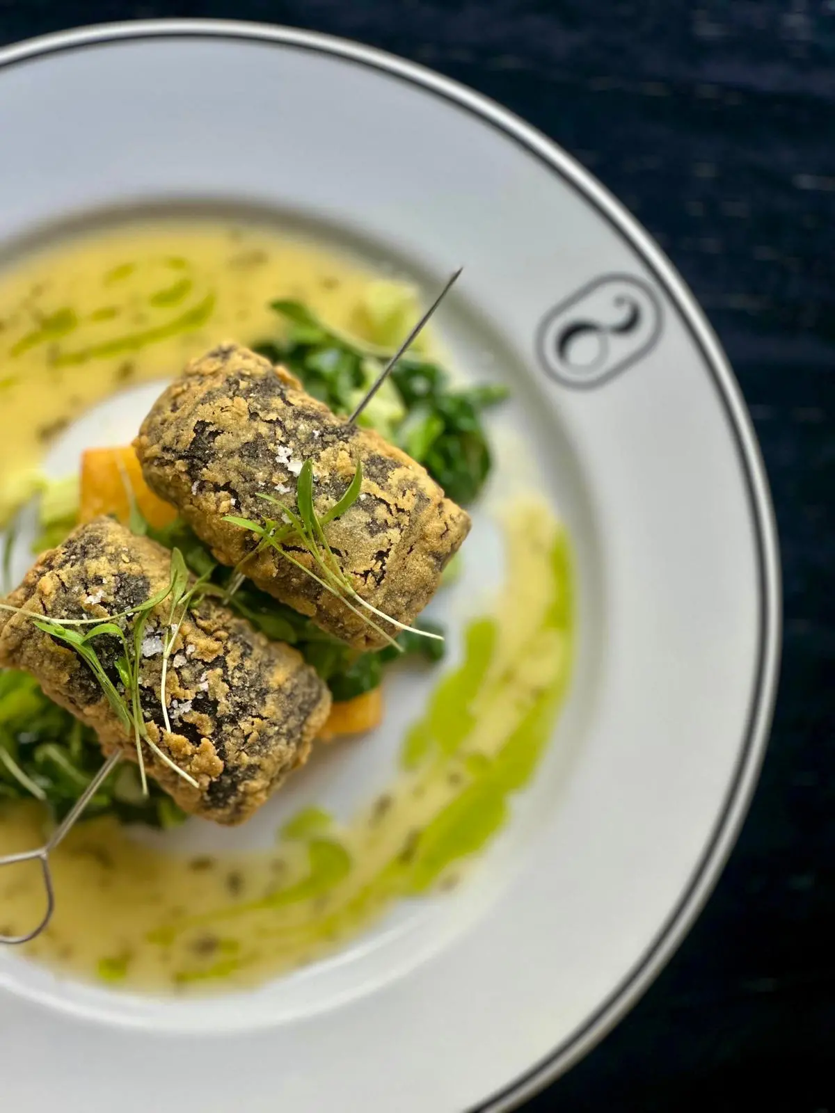 Experiência de fine dining vegan com empratamento cuidado no Chiado