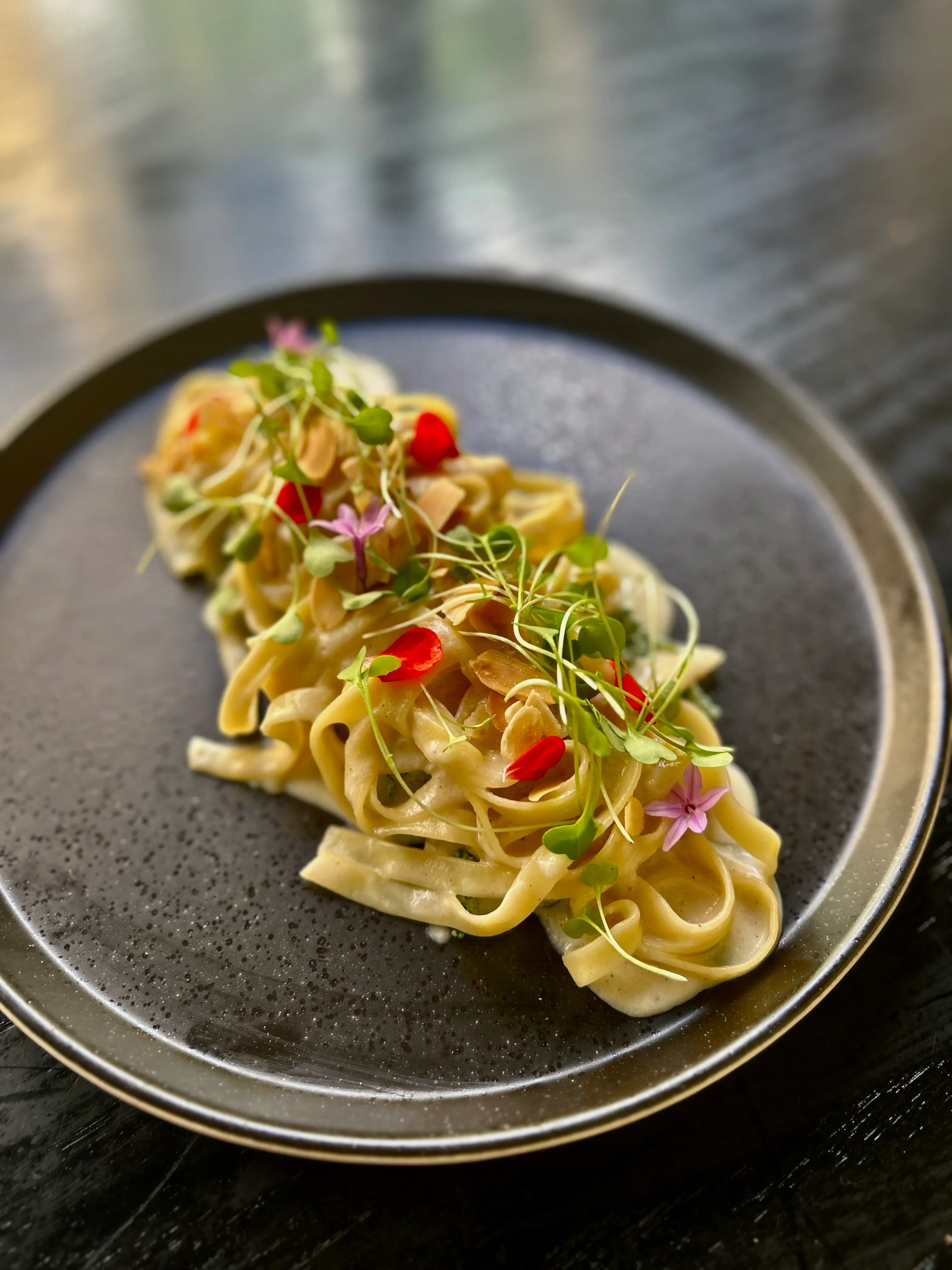 Criação culinária à base de plantas com inspiração portuguesa pelo Chef João Castro