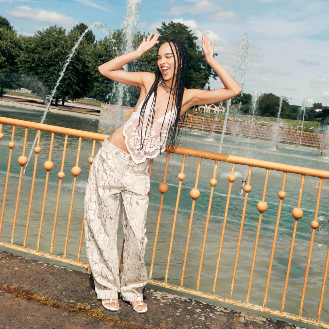 Bershka e Jamie Reid Apresentam "O Romance de Verão" miuda