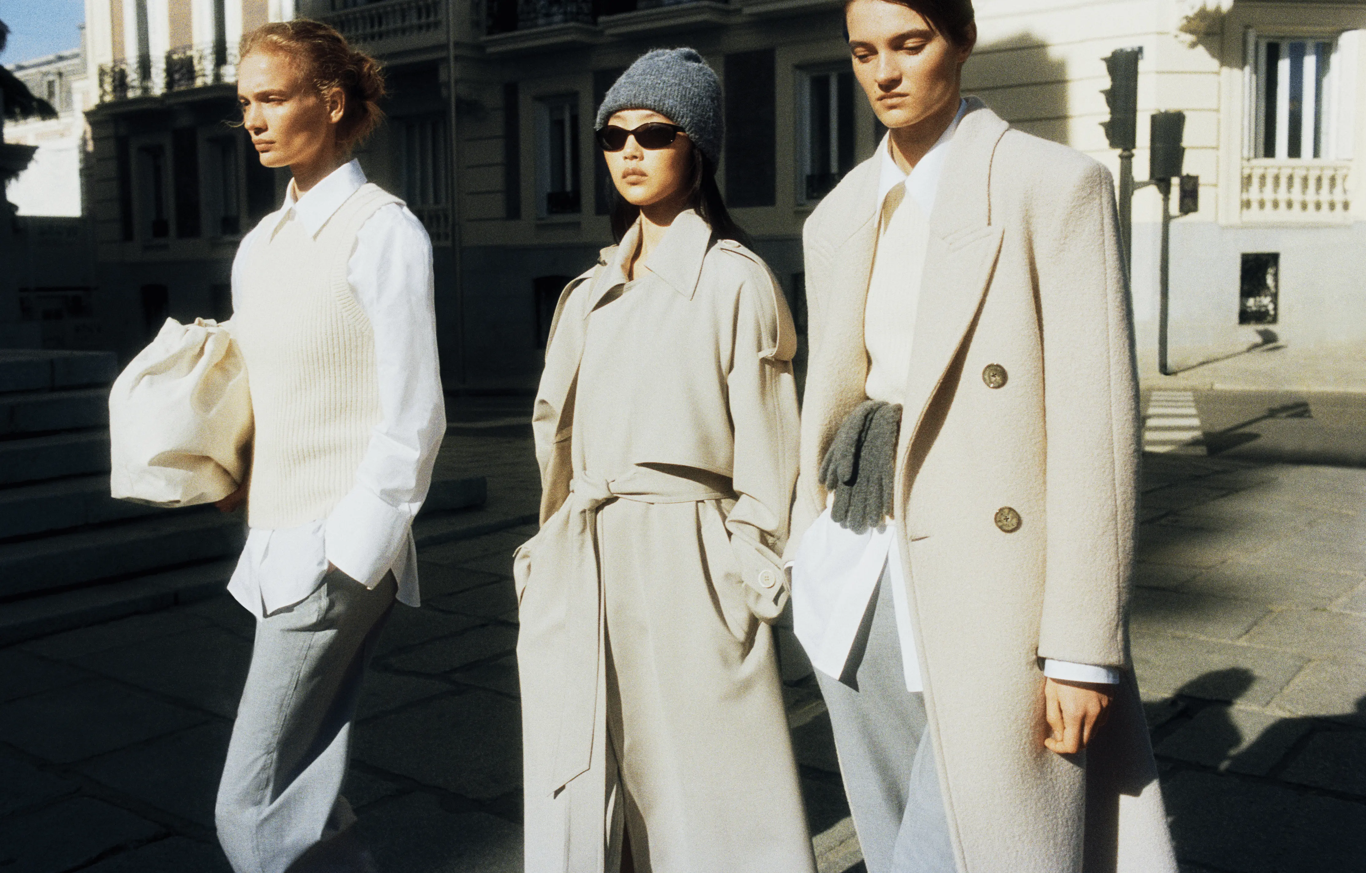 mango artigo revista mamacita cole&ccedil;&atilde;o nova 3 pessoas casacos ao sol