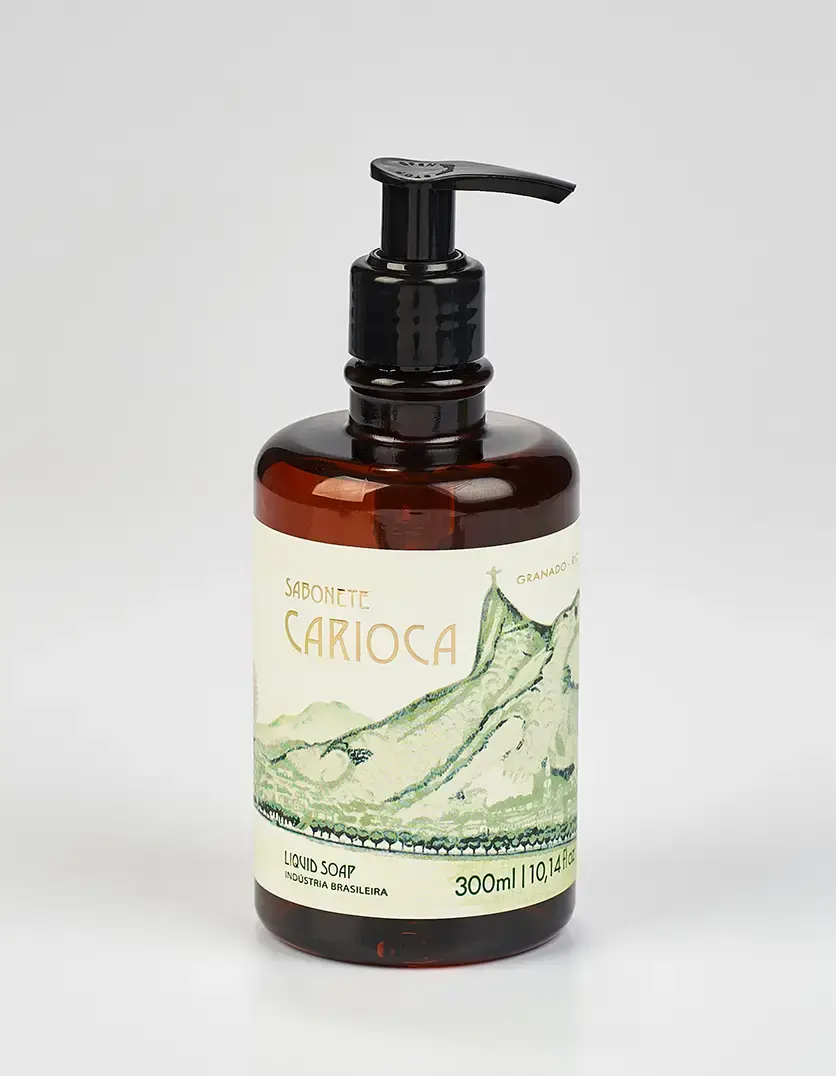 Frasco de Carioca Liquid Soap da Granado com design sofisticado para banho e mãos