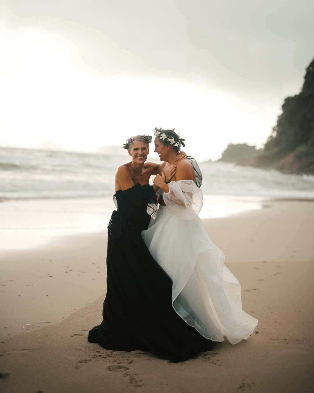 casamento de duas mulheres feliz