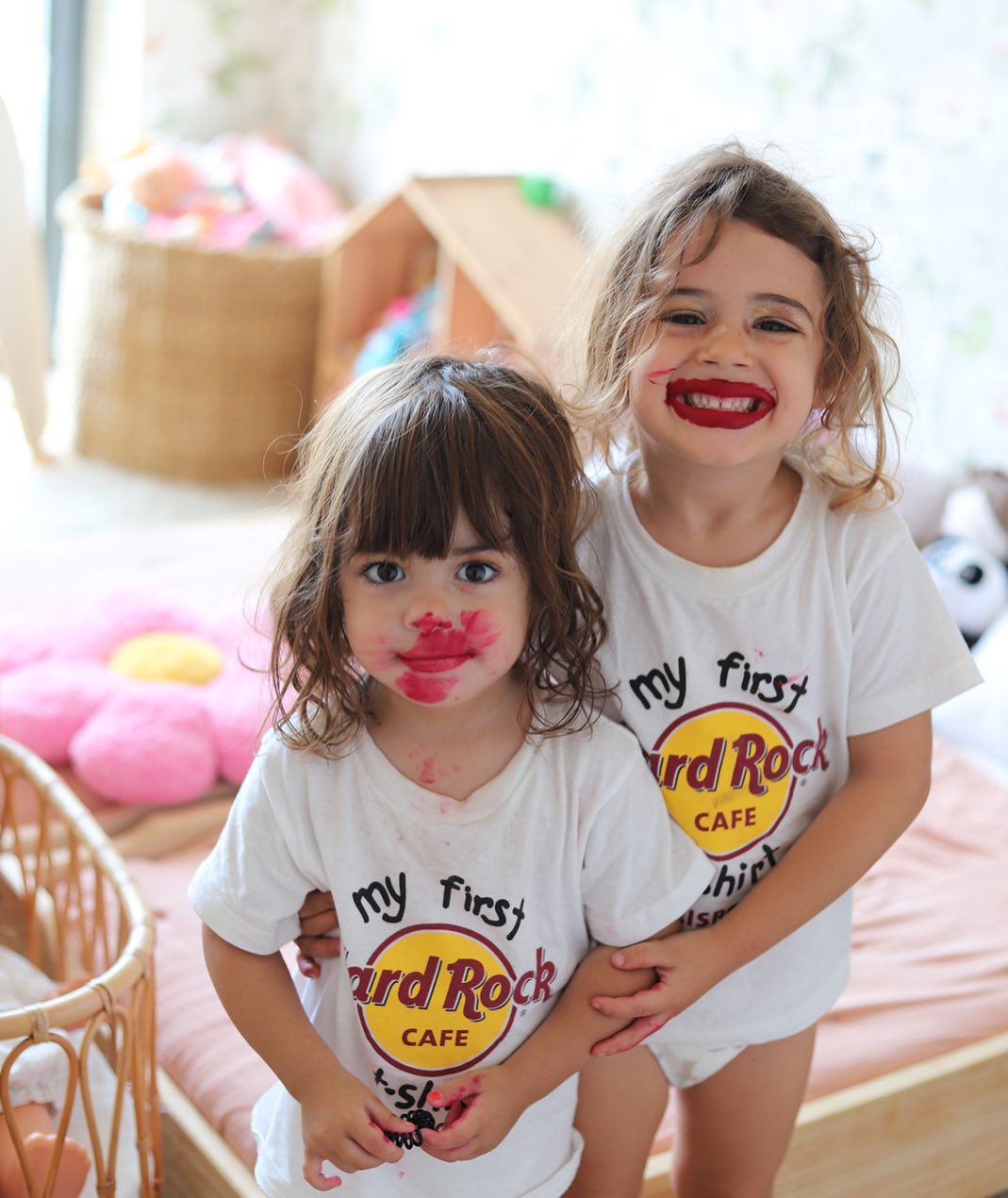 Montessori, DIY e Maternidade Real: Mafalda Magalhaez, a Mamacita Que Faz Tudo Acontecer meninas t-shirt hard rock