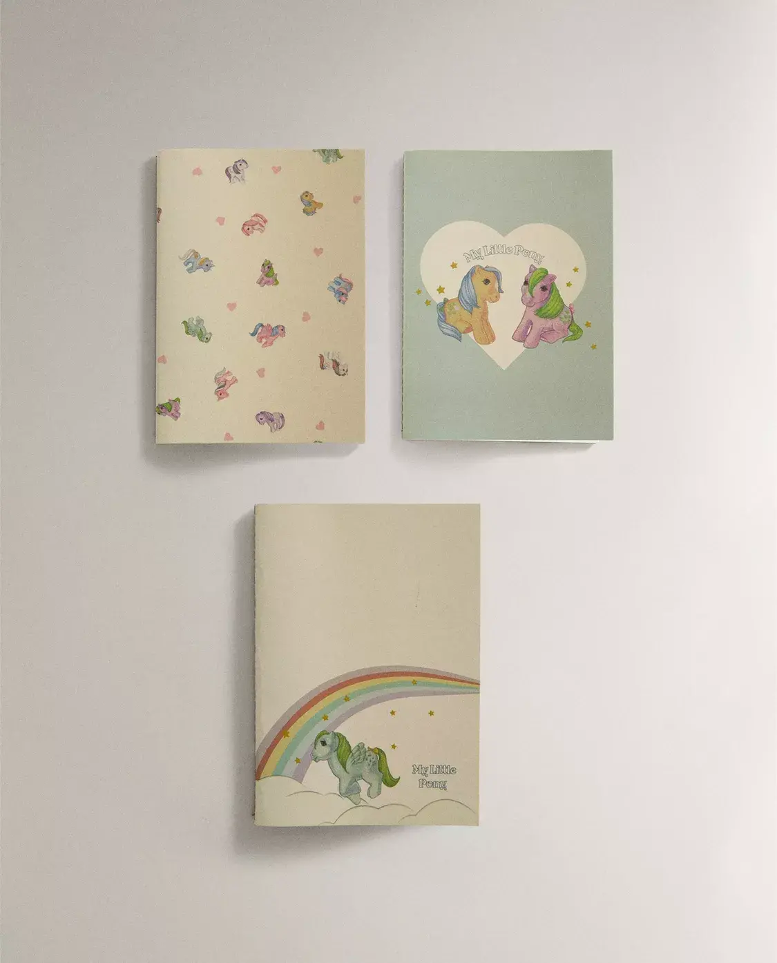 Di&aacute;rio com cadeado e caixa de autocolantes My Little Pony, detalhe de papelaria criativa Zara Home conjunto 3 cadernos